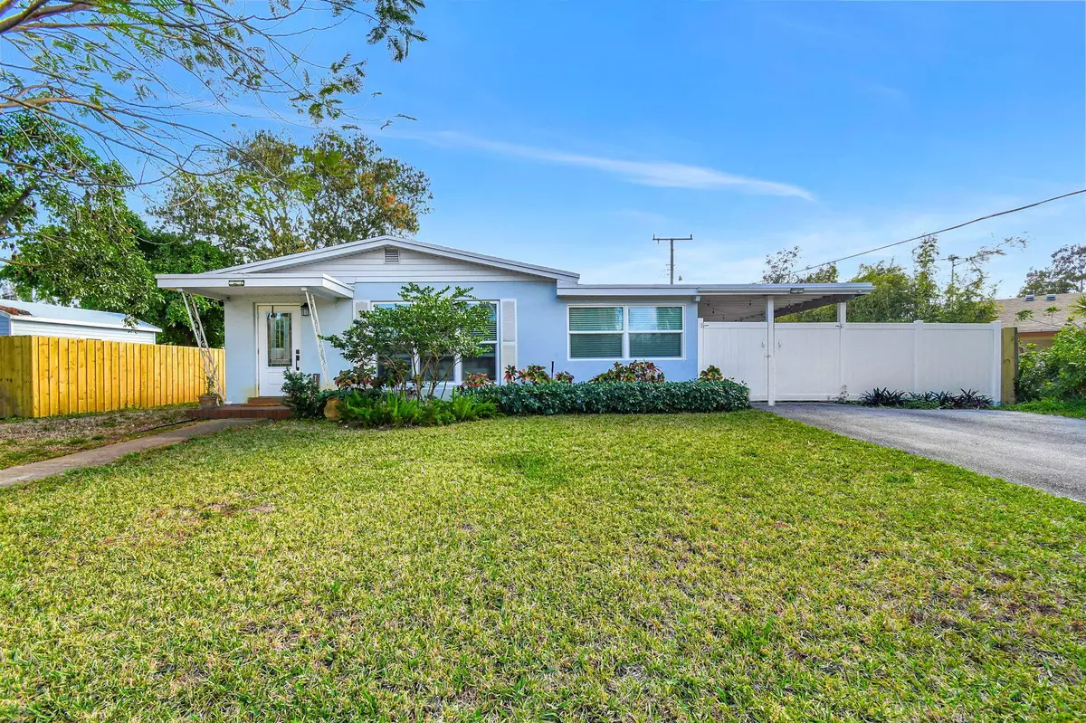 Lantana, FL 33462,1446 W Perry ST