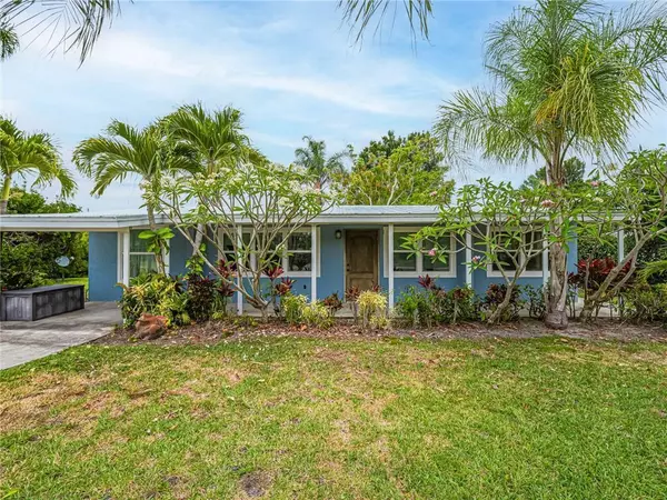 1590 4th AVE, Vero Beach, FL 32960