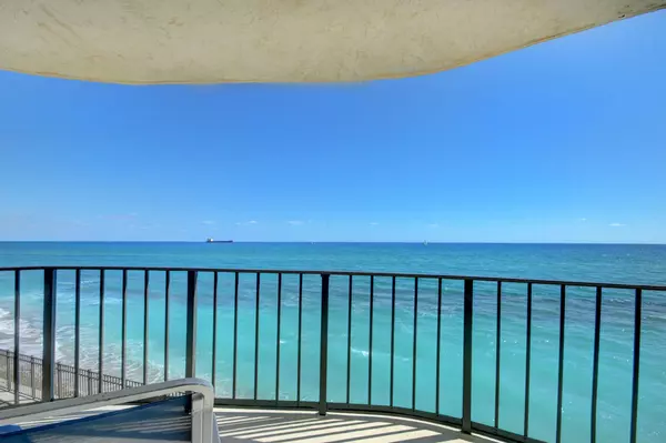 5420 N Ocean DR 301, Singer Island, FL 33404