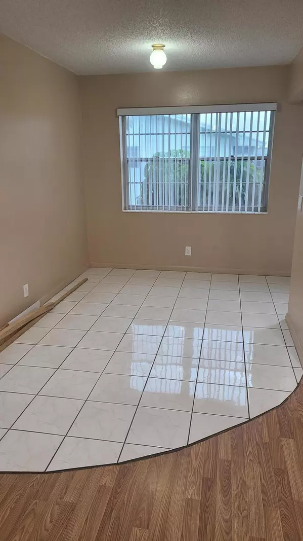 West Palm Beach, FL 33417,96 Chatham D