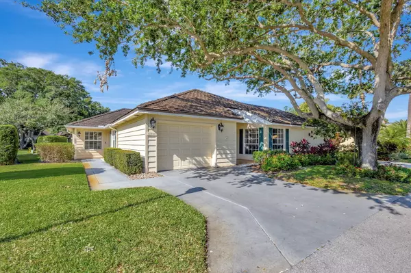 11344 Briarwood PL, North Palm Beach, FL 33408