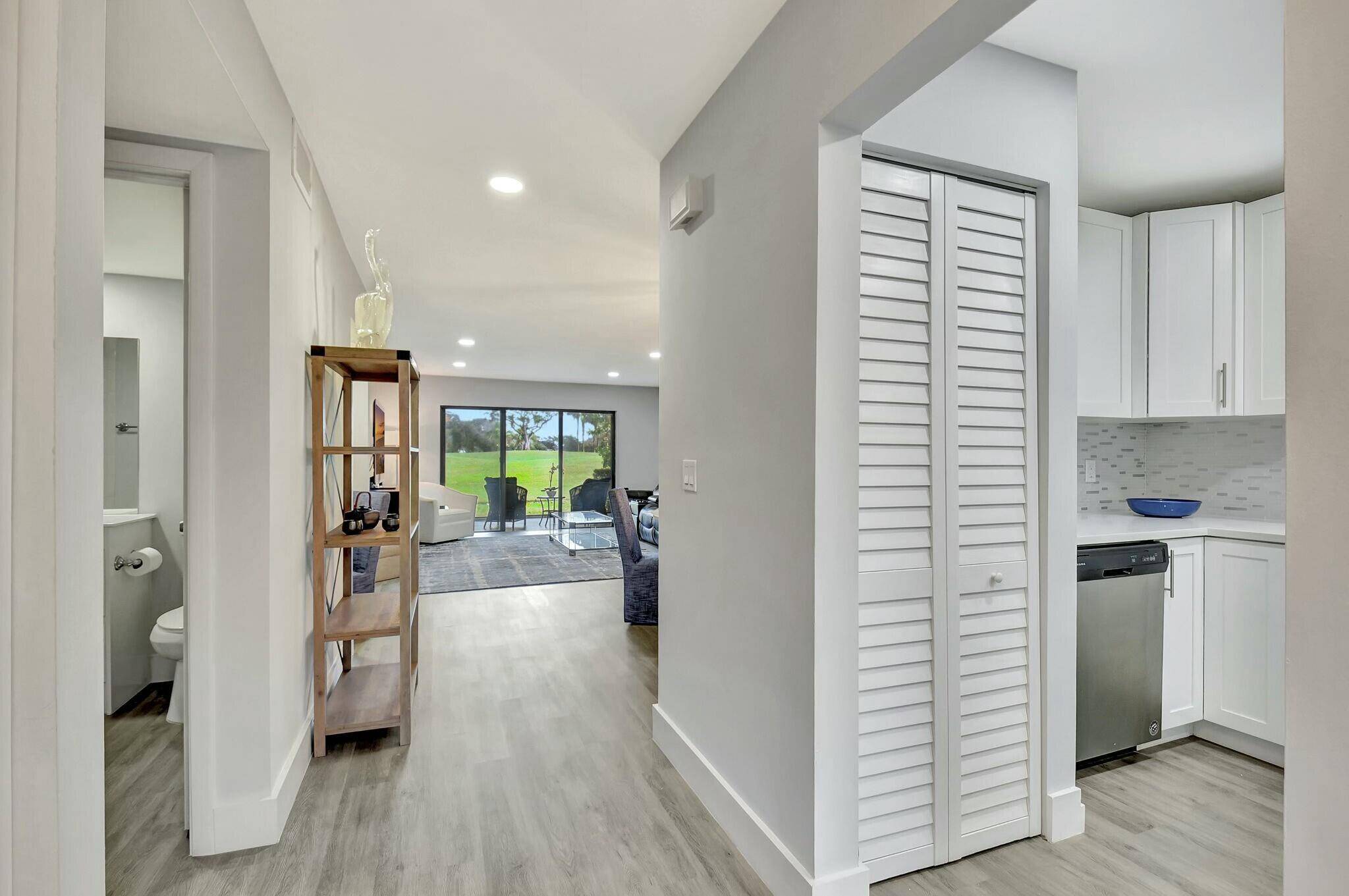 Boynton Beach, FL 33436,31 Southport LN C