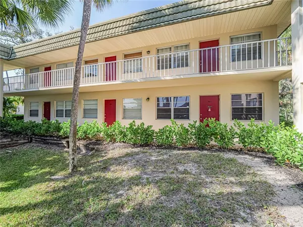 8 Vista Gardens TRL 107, Vero Beach, FL 32962