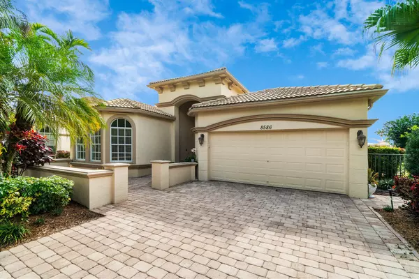 8586 Via Brilliante, Wellington, FL 33411