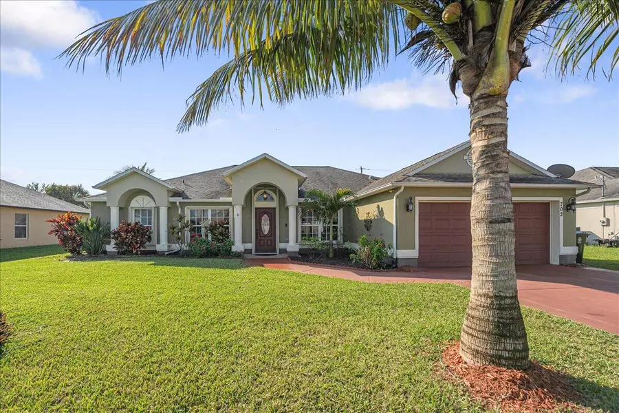 702 SW Haas AVE, Port Saint Lucie, FL 34953