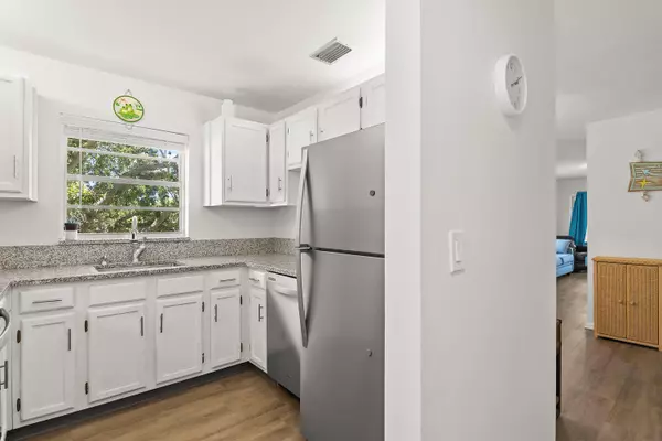 Vero Beach, FL 32962,51 Woodland DR 207