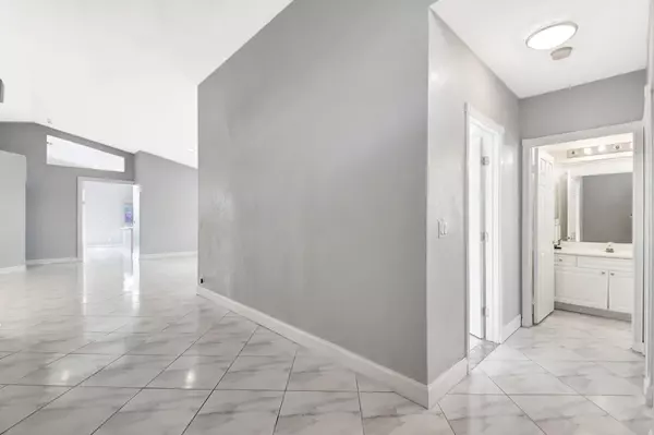 Boynton Beach, FL 33437,10378 E Utopia CIR