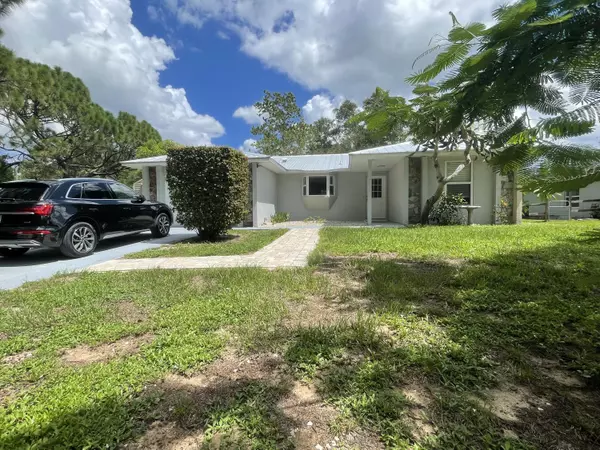 8236 97th AVE, Vero Beach, FL 32967