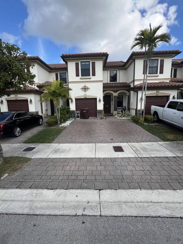 9069 W 33rd AVE, Hialeah, FL 33018