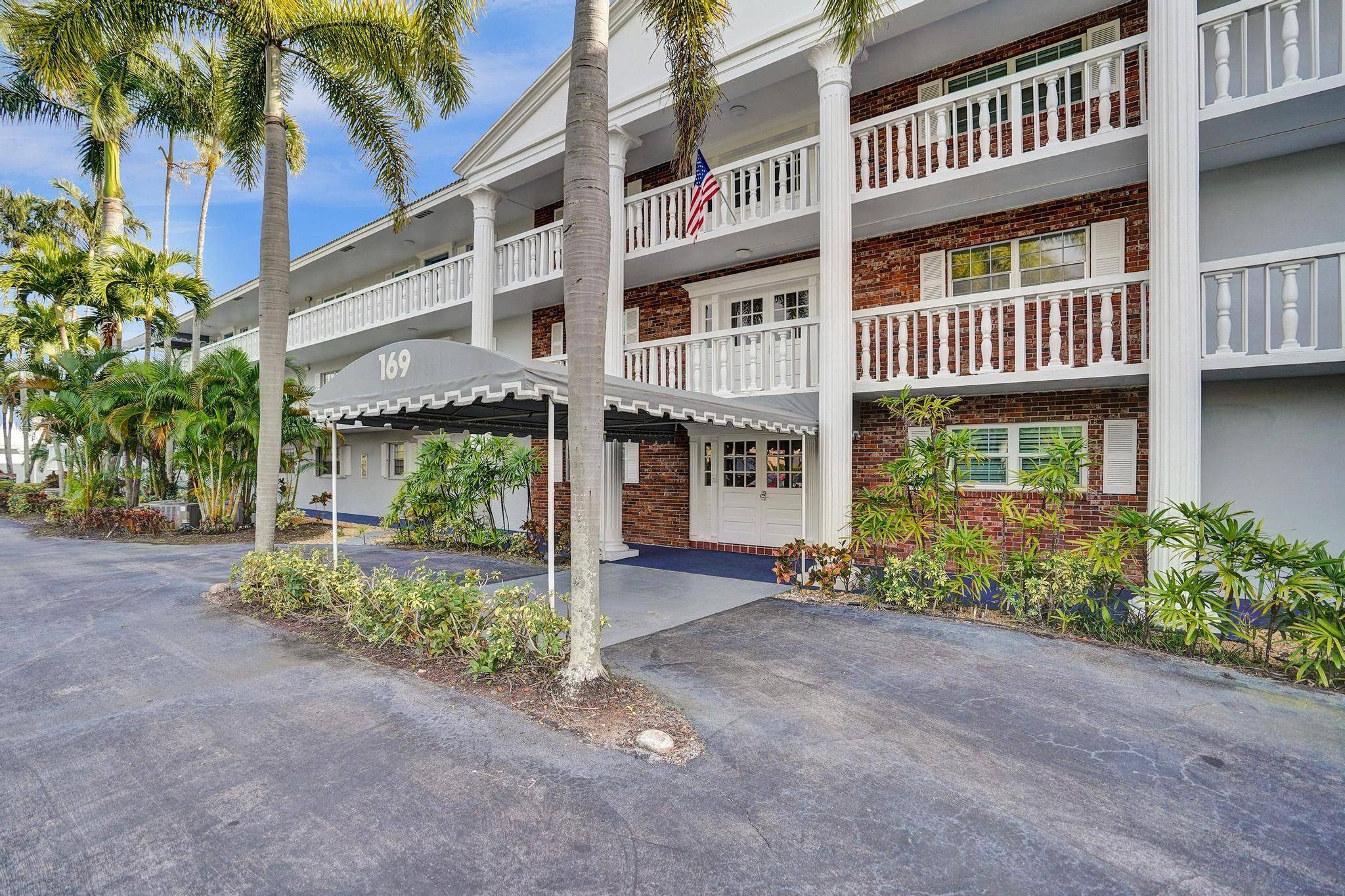 169 Atlantis BLVD 103, Atlantis, FL 33462