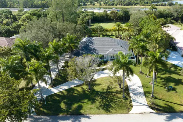 8281 Man O War RD, Palm Beach Gardens, FL 33418