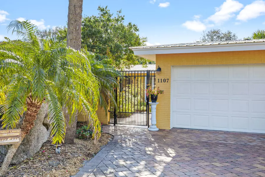 Indian Harbour Beach, FL 32937