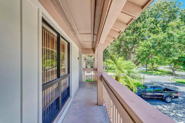 Palm Beach Gardens, FL 33418,130 Brackenwood RD