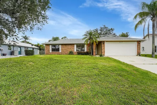 547 SE Cliff RD, Port Saint Lucie, FL 34984