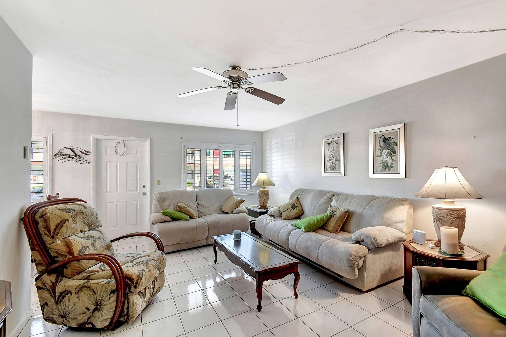 Lake Worth Beach, FL 33461,3160 Lake Osborne DR 112