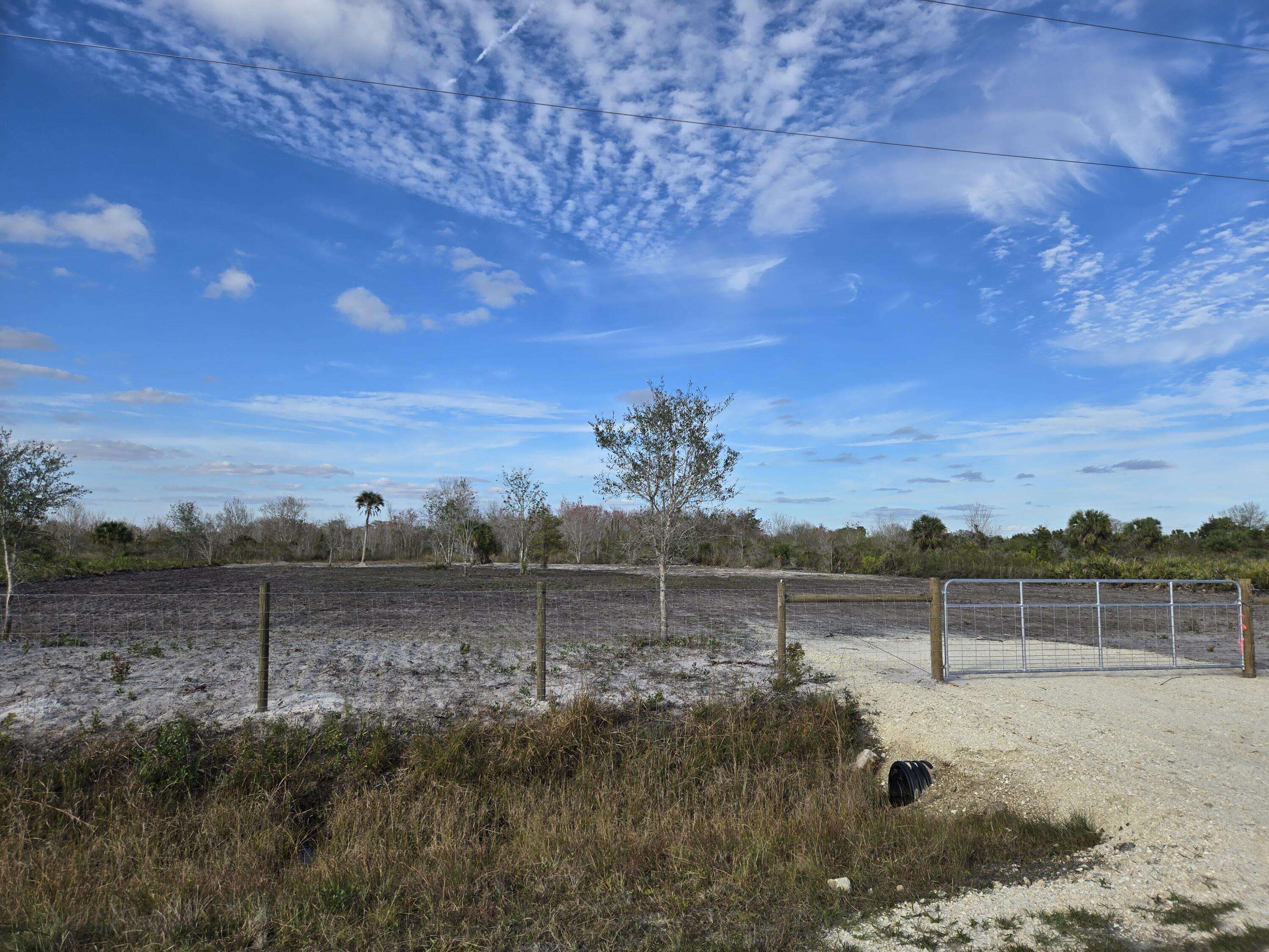 Okeechobee, FL 34972,18935 NW 268th ST