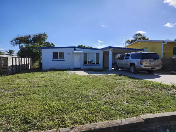 1102 James RD, Lake Worth, FL 33462