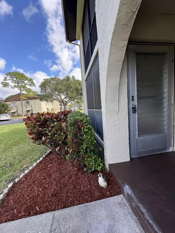 Greenacres, FL 33463,3590 La Mar CT A-1