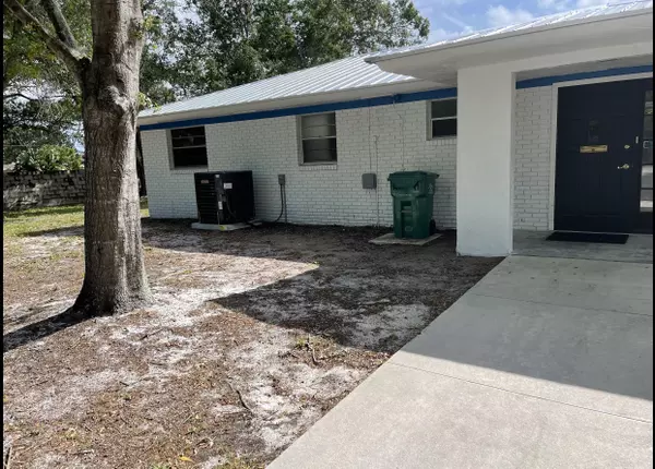 Port Saint Lucie, FL 34952,1531 SE Port St Lucie BLVD