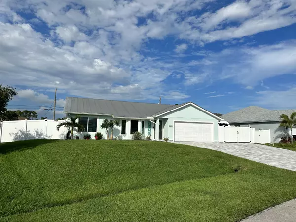 2651 SW Opechee AVE, Port Saint Lucie, FL 34987