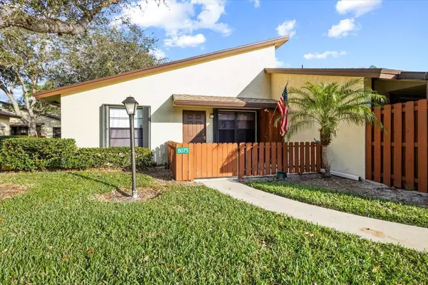 8075 SE Villa CIR, Hobe Sound, FL 33455