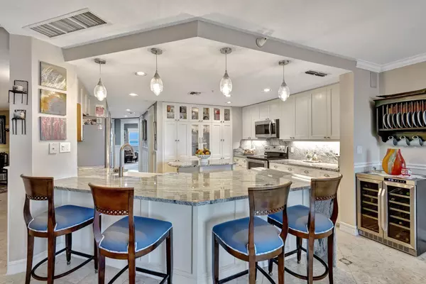 Hutchinson Island, FL 34949,5051 N Highway A1a Ph 2-3