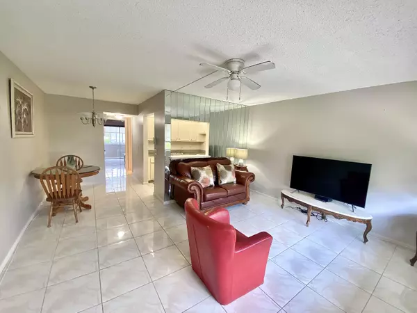 Deerfield Beach, FL 33442,271 Farnham L