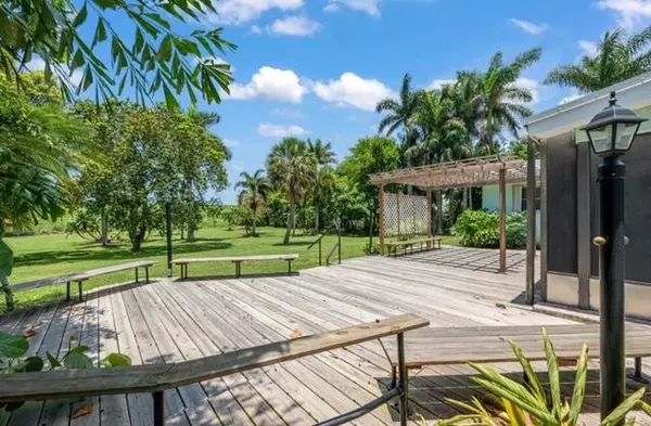 Pahokee, FL 33476,1531 Bacom Point RD