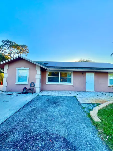 2001 NW 2nd ST, Boynton Beach, FL 33435