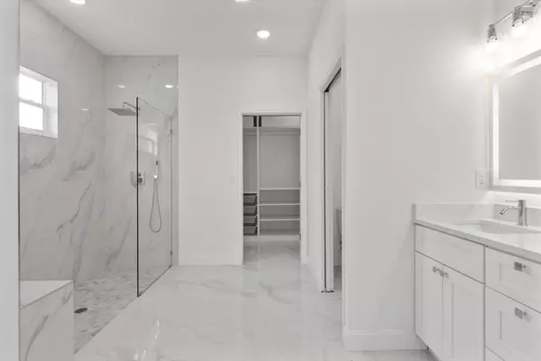 8056 102nd CT,  Vero Beach,  FL 32967