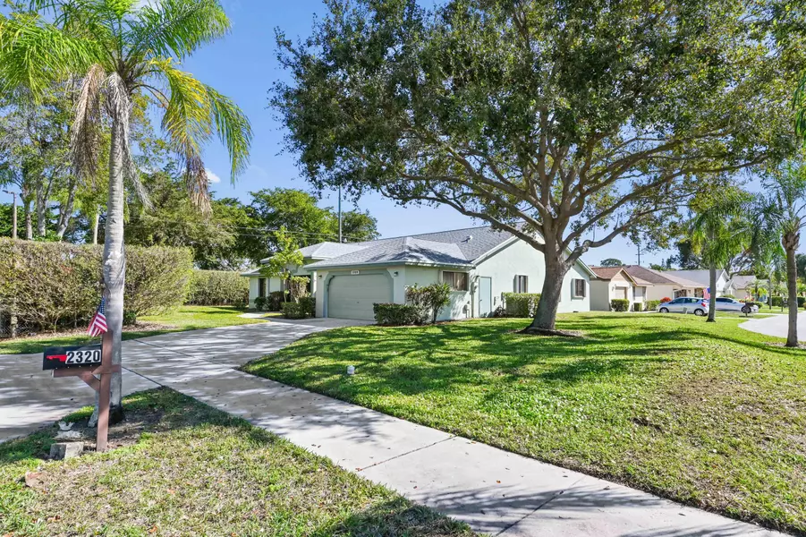 2320 Riviera DR, Delray Beach, FL 33445