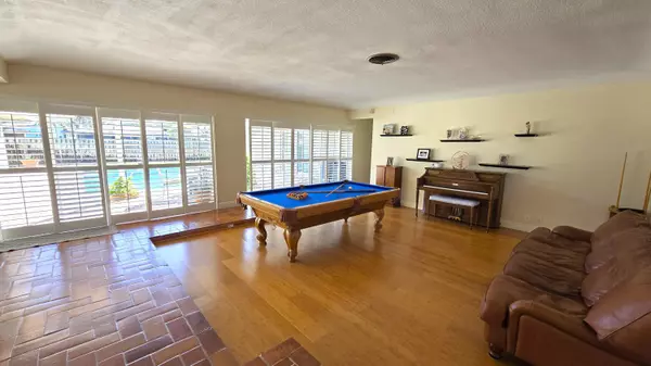 Palm Beach Gardens, FL 33410,10056 Dogwood AVE