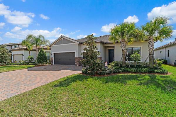 652 SE Boboli WAY, Port Saint Lucie, FL 34984