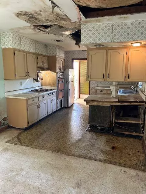 Fort Pierce, FL 34949,1240 Binney DR