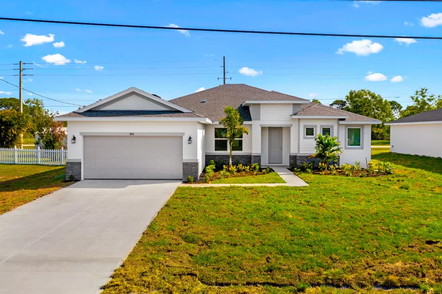 2355 SE Maniton TER, Port Saint Lucie, FL 34952