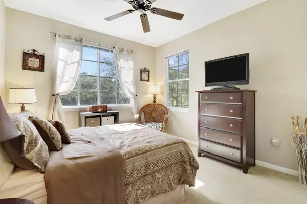 Palm Beach Gardens, FL 33418,1212 E Myrtlewood CIR