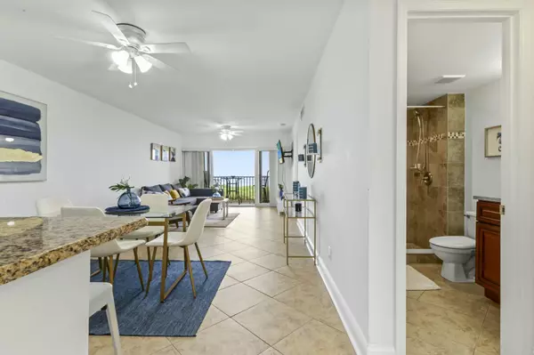 Jensen Beach, FL 34957,10152 S Ocean DR 219 B