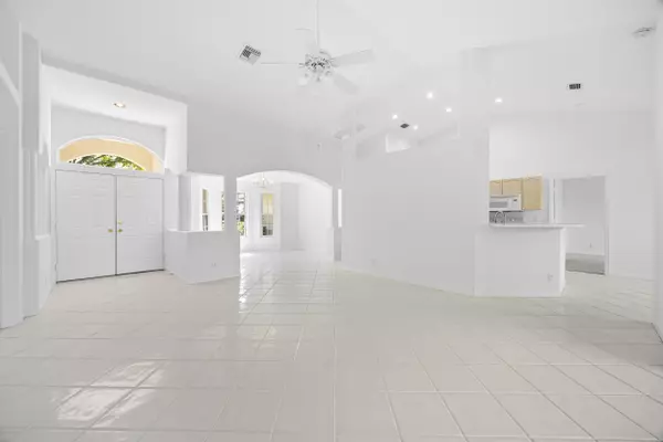Jupiter, FL 33458,1040 N Egret Circle CIR
