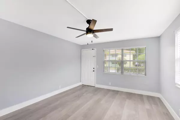 West Palm Beach, FL 33407,549 21st ST