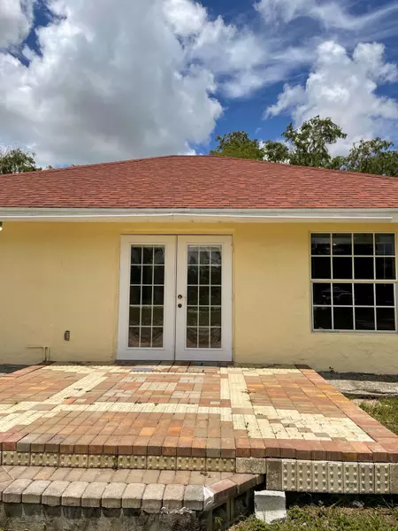 16412 N 62nd RD, The Acreage, FL 33470