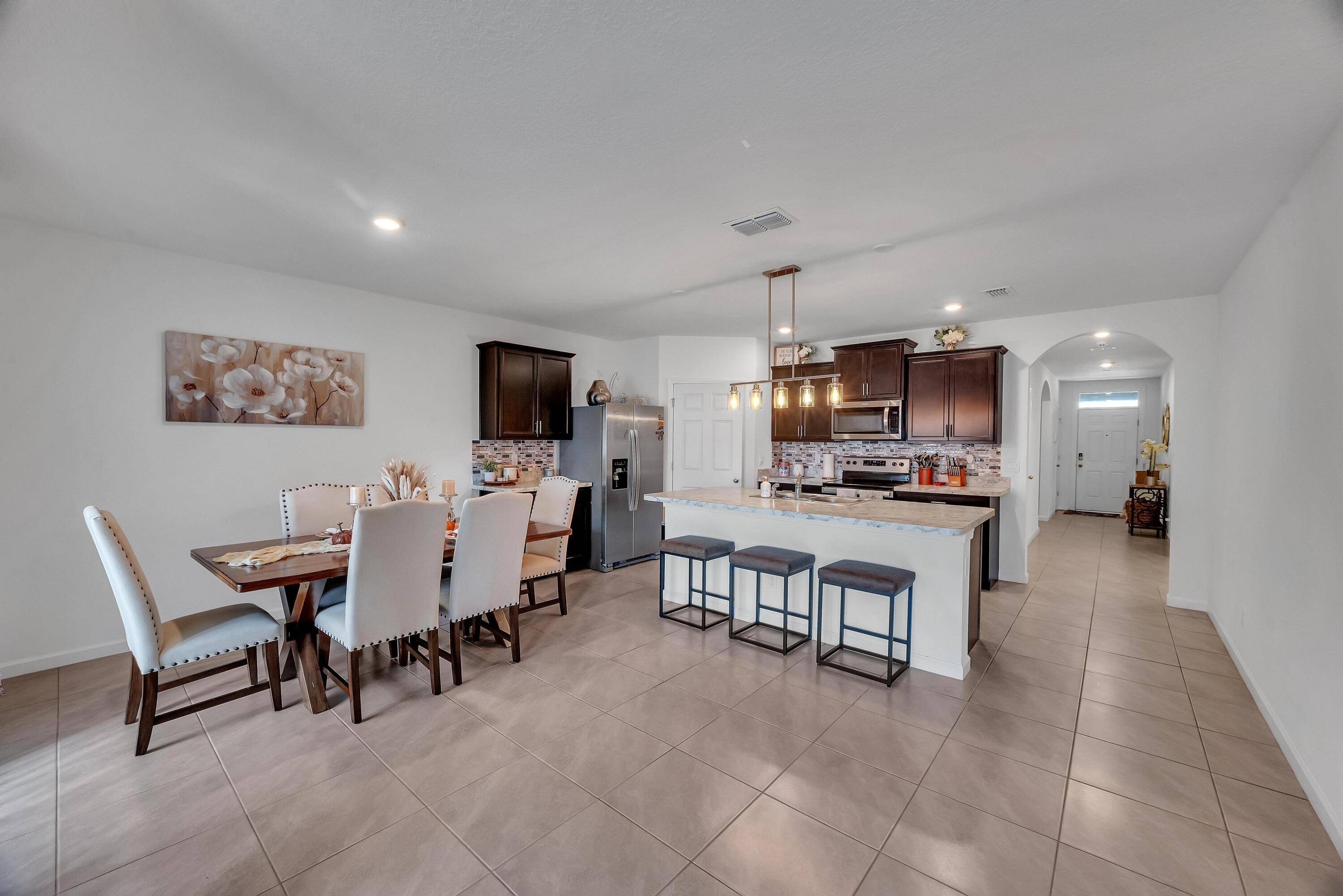 Fort Pierce, FL 34947,5306 Entertainment WAY