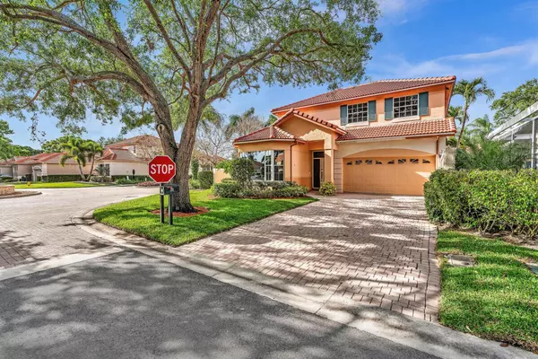 36 Monterey Pointe DR, Palm Beach Gardens, FL 33418