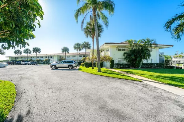 North Palm Beach, FL 33408,68 Yacht Club DR 2