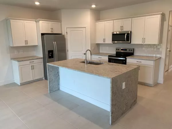 Stuart, FL 34997,6821 SE Park Trace DR