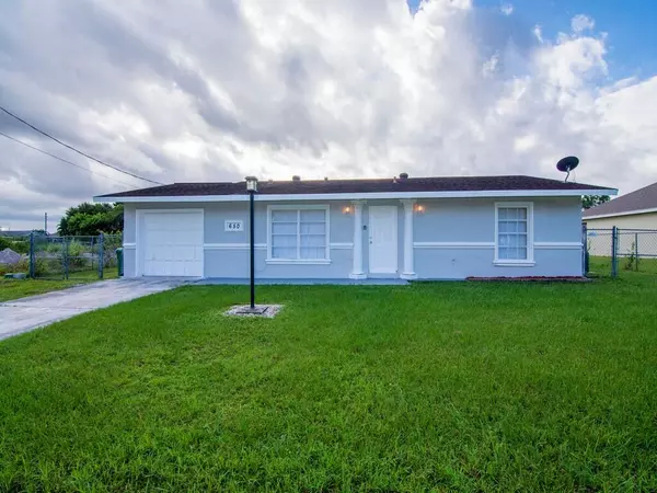 650 SE Evergreen TER, Port Saint Lucie, FL 34953