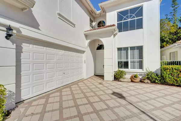 9788 Vineyard CT, Boca Raton, FL 33428