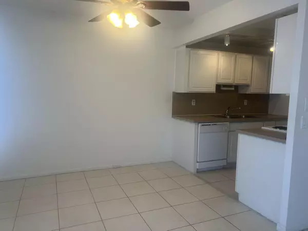 Boca Raton, FL 33434,4034 Exeter B