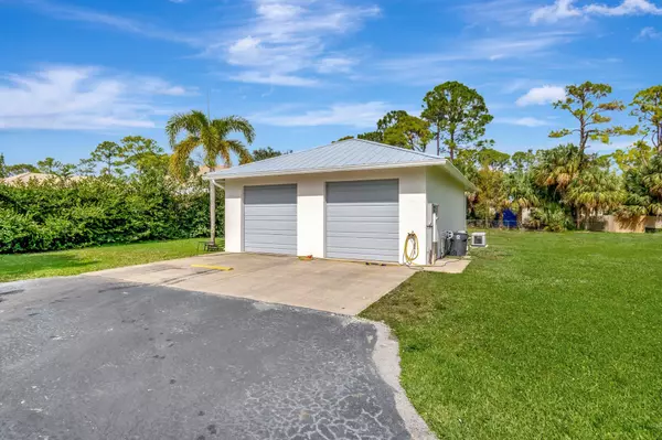 Lake Worth, FL 33467,8941 Yearling DR