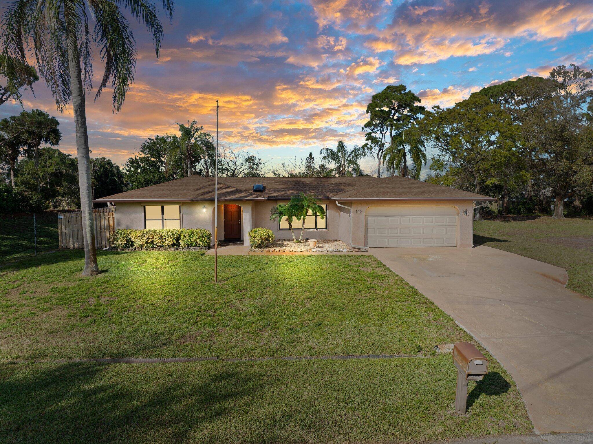 145 SE Fallon DR, Port Saint Lucie, FL 34983