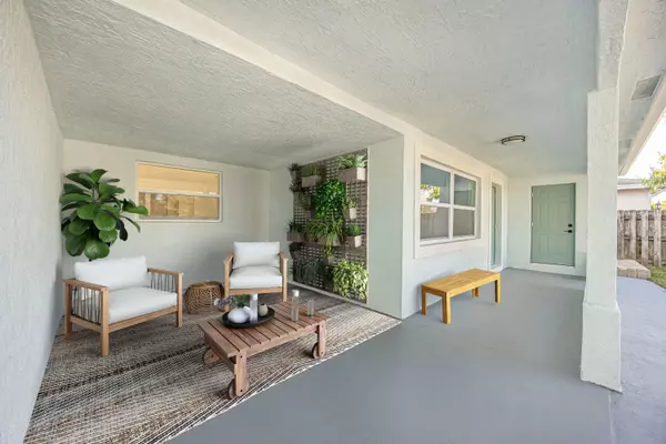 Delray Beach, FL 33444,122 SW 10th AVE